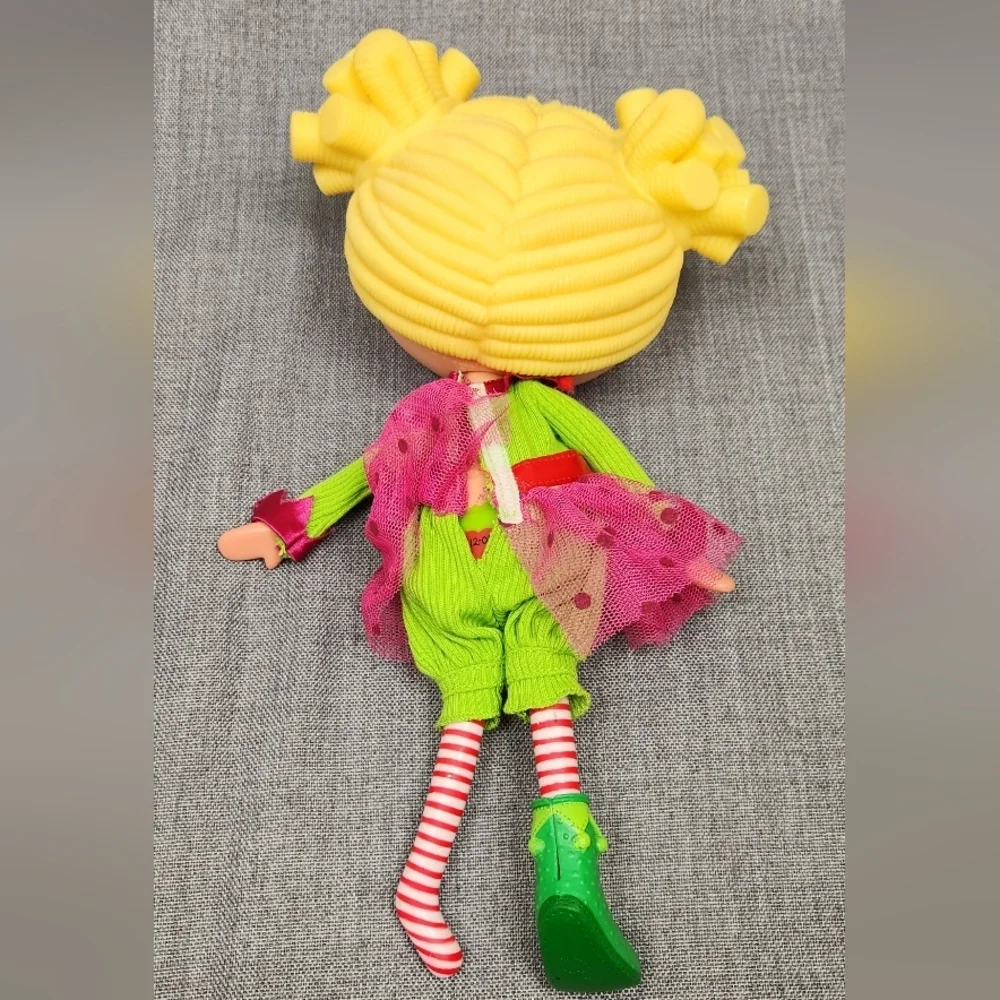 Lalaloopsy Holly Sleighbells Elf Dressed Doll. 2009.